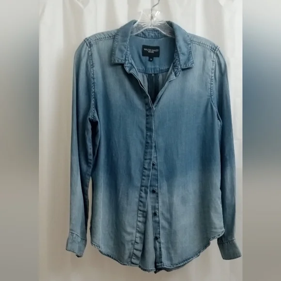 Walter Baker Ombré Blue Denim Back Zip  Up Long Sleeves Gunmetal Button Blouse - Picture 2 of 16